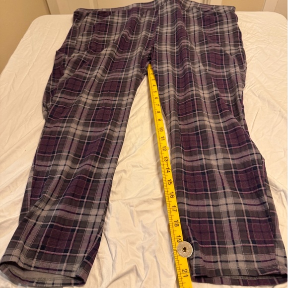 Torrid Full-Length Pocket Legging — Purple/Grey Plaid - Picture 3 of 5